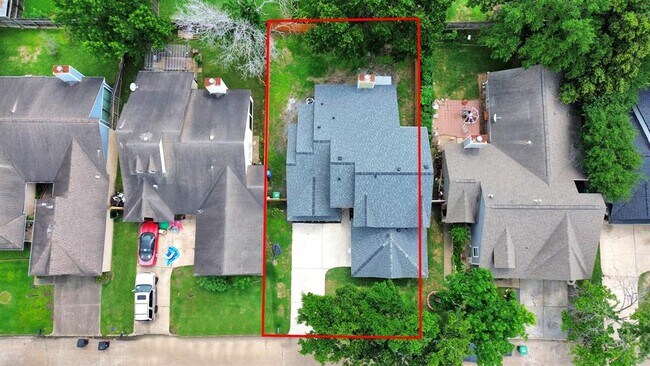 Building Photo - 3227 Westwick Dr