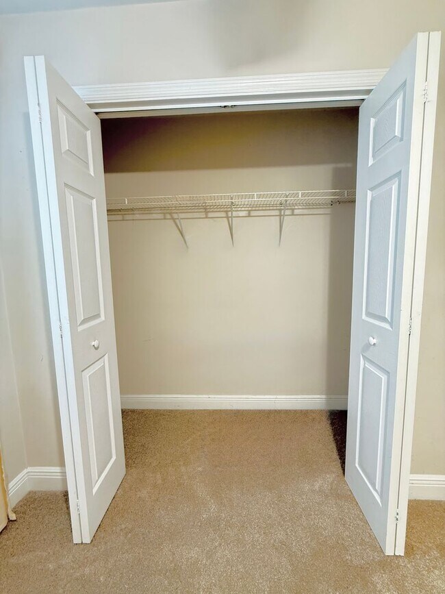 Building Photo - Charming 3BR Home in a Prime Tallahassee Location!!