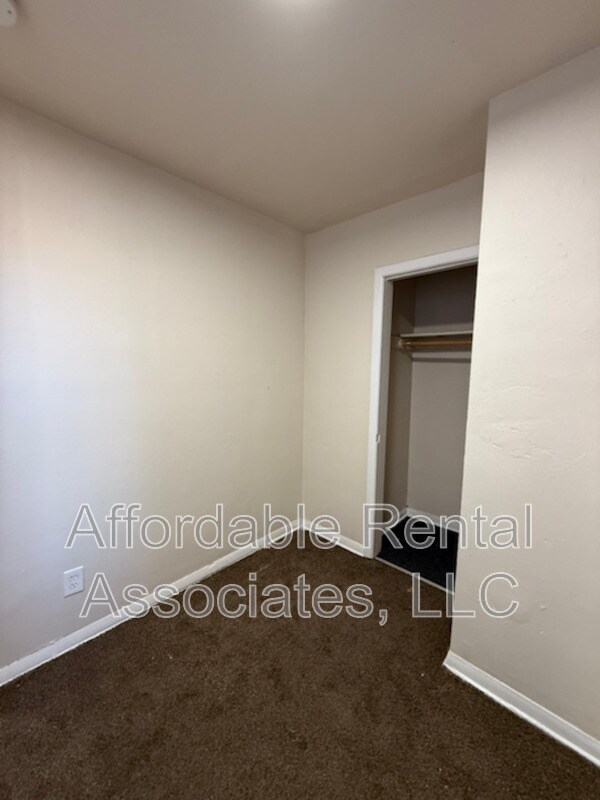 Building Photo - 2127A S 16th St