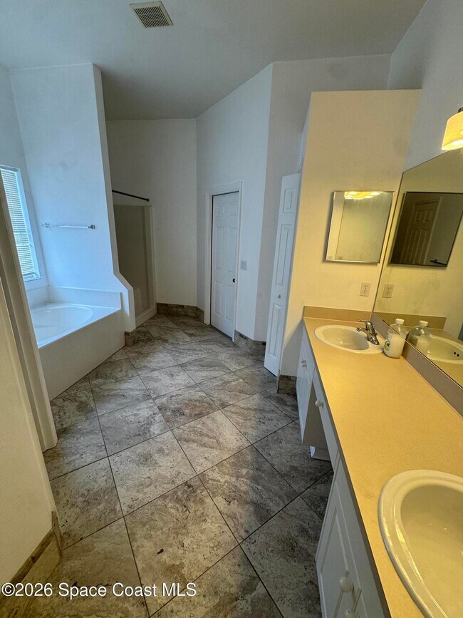 Building Photo - 3315 Casi Dr