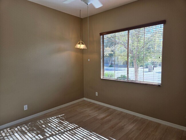 Building Photo - 16758 W Apache St