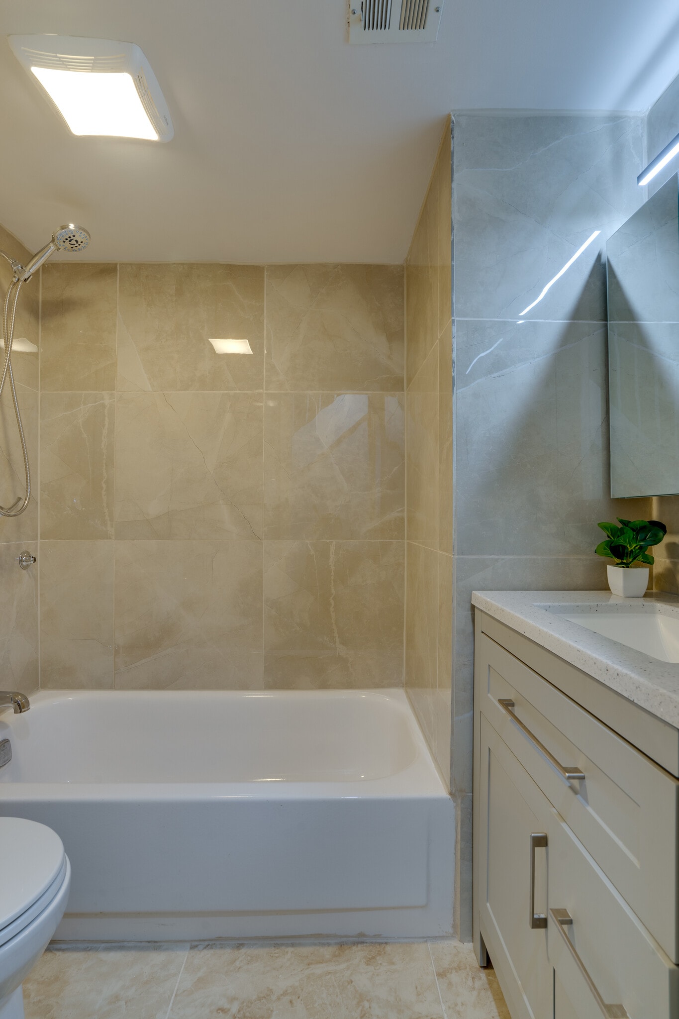 Building Photo - 7917 Schuyler Ct