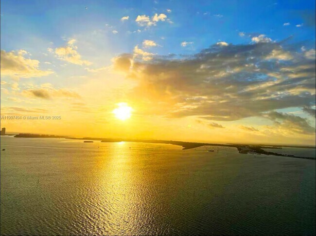 Primary Photo - 1200 Brickell Bay Dr