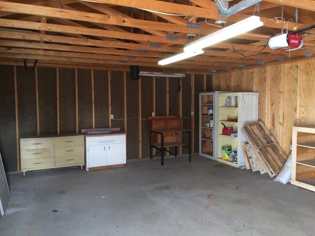 Building Photo - Home in The Heart of Ephrata!
