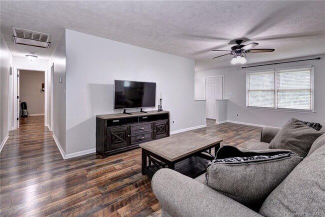 Building Photo - 5930 Farmers Dr