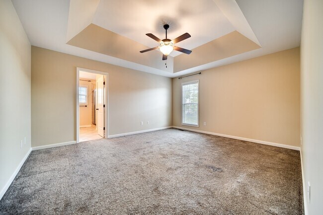 Building Photo - 176 Longspur Dr