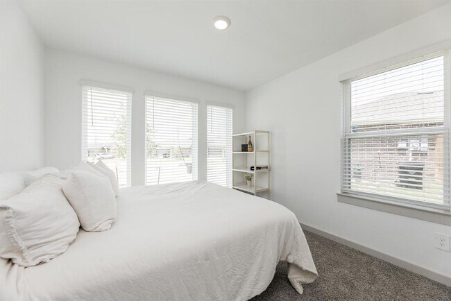 Building Photo - 6803 Telford Holw Trl