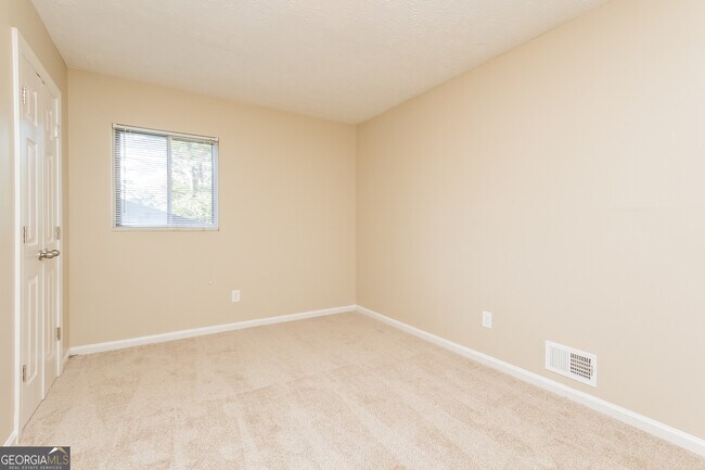 Building Photo - 8191 Dunellen Ln
