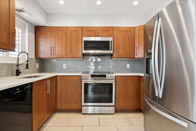 Building Photo - 4327 N 28th St