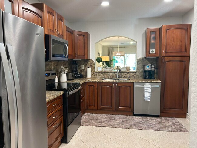 Building Photo - 12768 Westhampton Cir