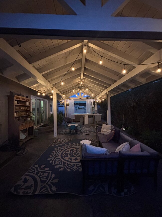 Building Photo - 6402 Eberle St