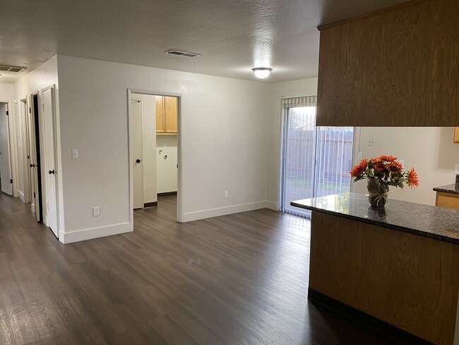 Building Photo - 3000 Keller St