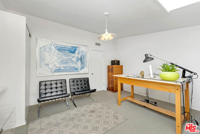 Building Photo - 30611 Las Estrellas Dr
