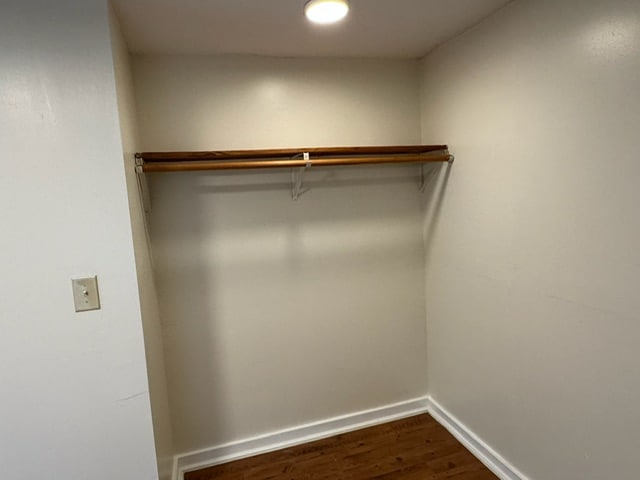 Building Photo - 160 Miller St