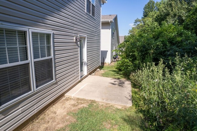 Building Photo - 1704-1706-1706 Juniper Dr