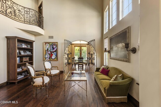 Building Photo - 4372 Via Juanita