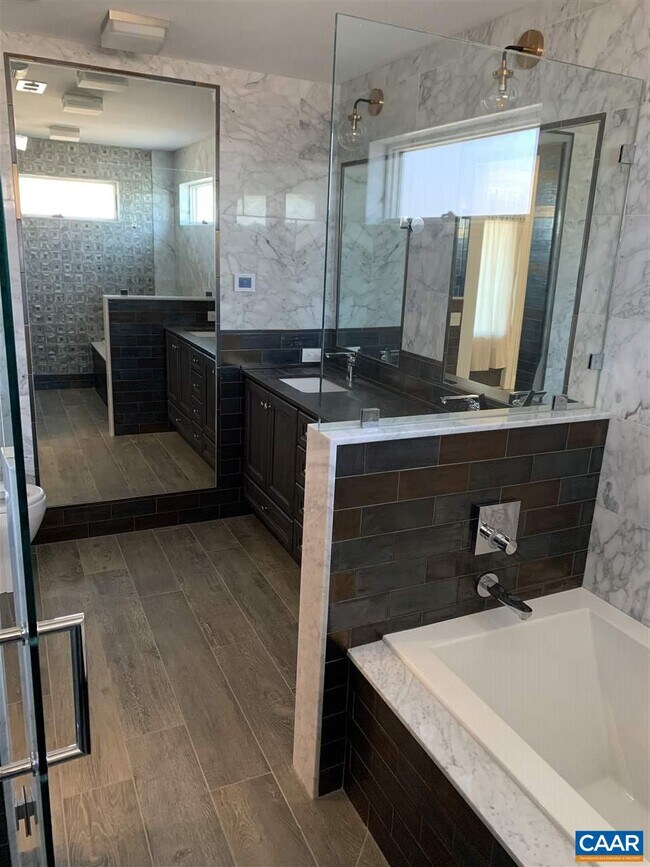 Building Photo - 808 Elliott Ave