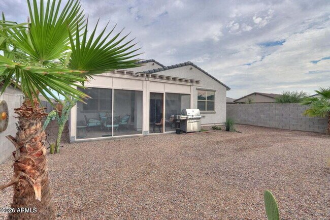 Building Photo - 41575 W Saguaro Dr