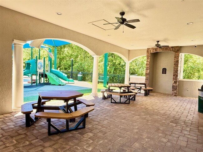 Building Photo - 10319 Willow Ridge Loop