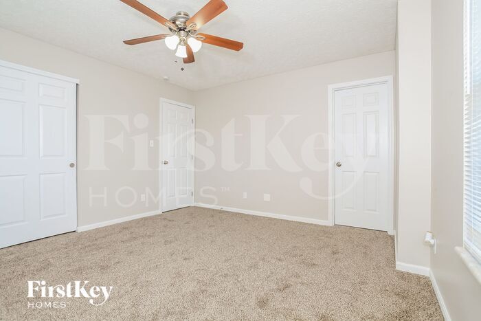 Building Photo - 825 Walton Ct