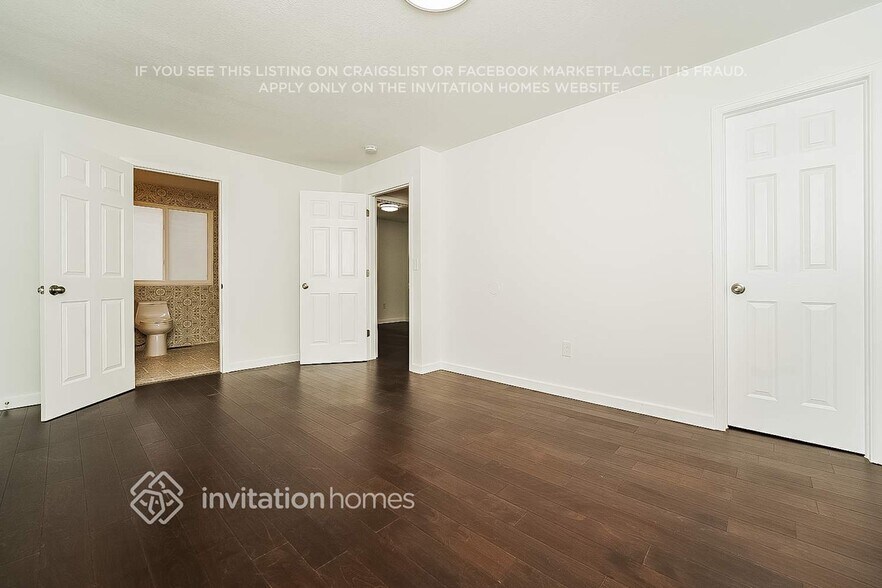 Building Photo - 2892 S Mobile St