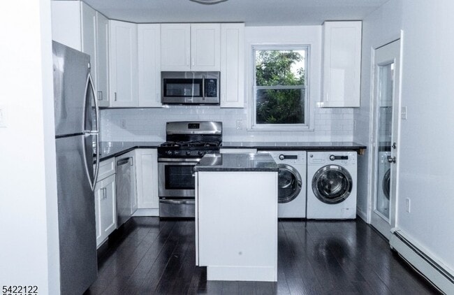 Building Photo - 11 Lentz Ave