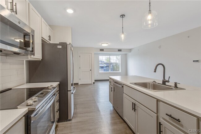 Building Photo - 15 Loso Dr