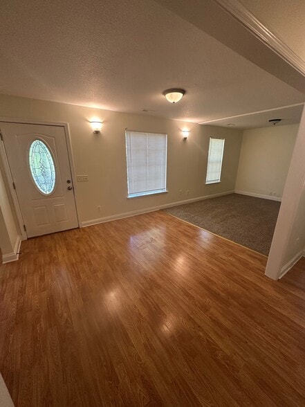 Building Photo - 1830 Tunnel Blvd