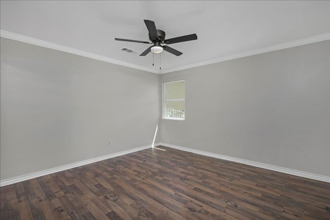Building Photo - Beautiful large home for Rent $500 off first Month Rent