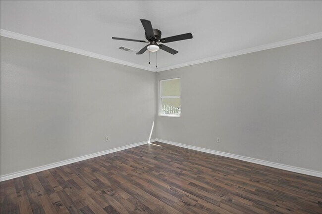 Building Photo - Beautiful large home for Rent