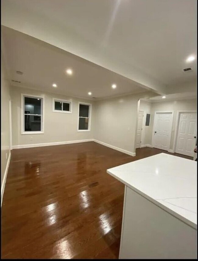 Building Photo - 332 Stegman Pkwy