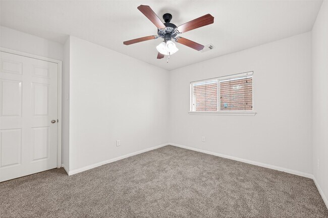 Building Photo - 6030 Wildbriar Ln