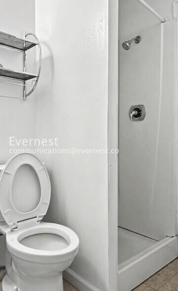 Building Photo - 135 Mathews St