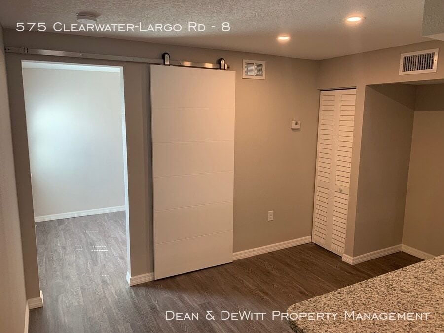 Building Photo - 1 Bed/1 Bath - Unit 9