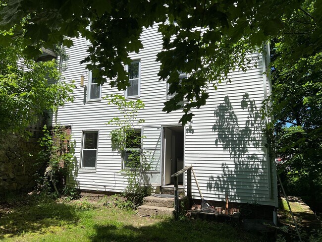 Building Photo - 93 Bellevue Ave