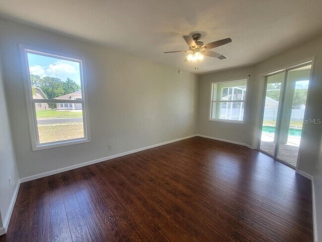 Building Photo - 7916 Roundelay Dr