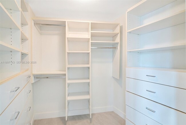 Building Photo - 226 Ocean Dr