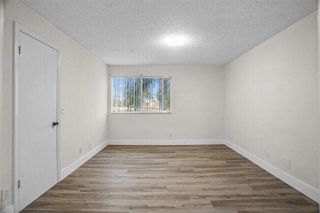 Building Photo - 12730 Vista Isles Dr