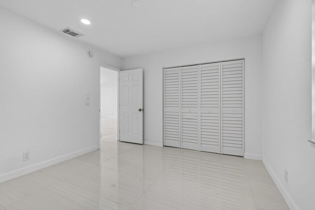 Building Photo - 7771 Blackwood Ln