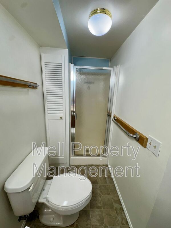 Building Photo - 2492 E Pickering Rd