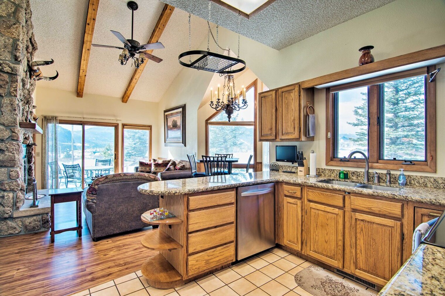 Building Photo - 1740 High Pine Dr