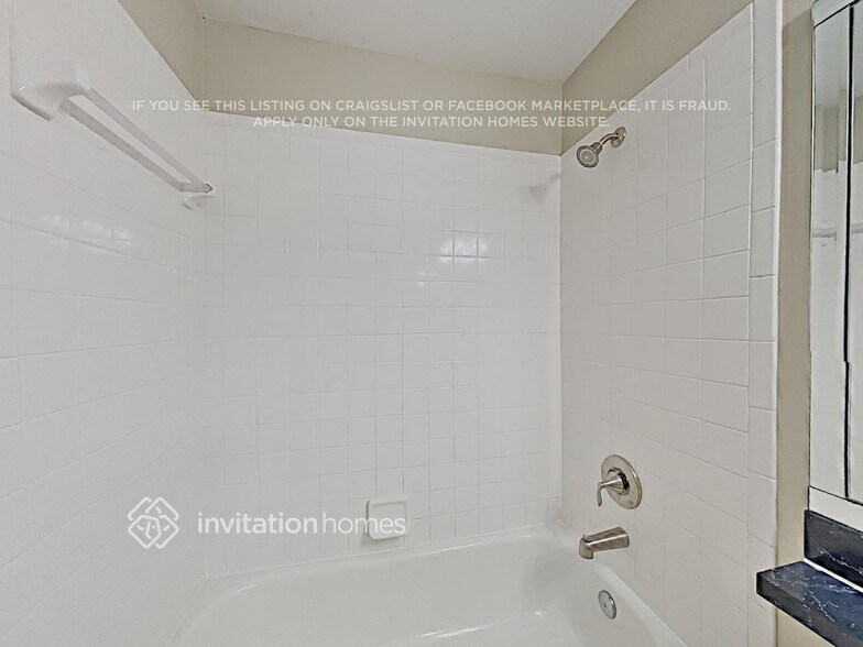 Building Photo - 2337 Needham Dr