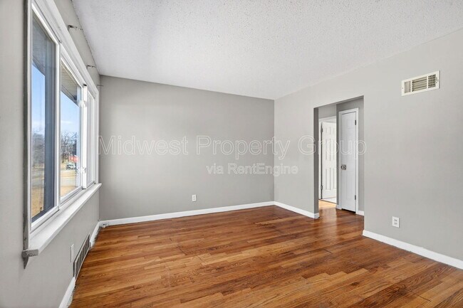 Building Photo - 8280 Frost Ave