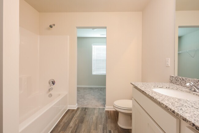 Building Photo - 161 Evvalane Dr