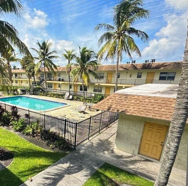 Primary Photo - 4160 NW 21st St