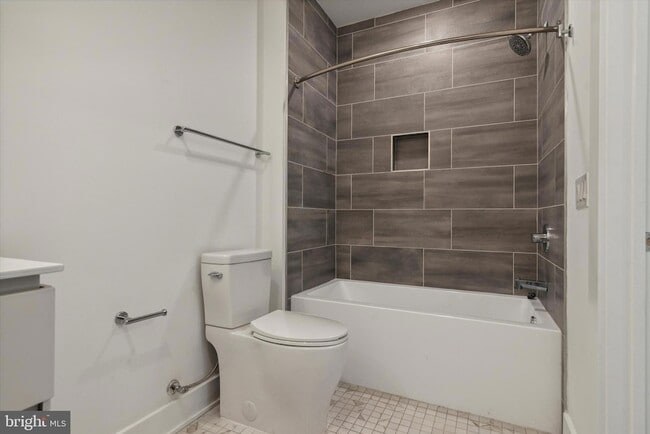 Building Photo - 5545 Pulaski Ave