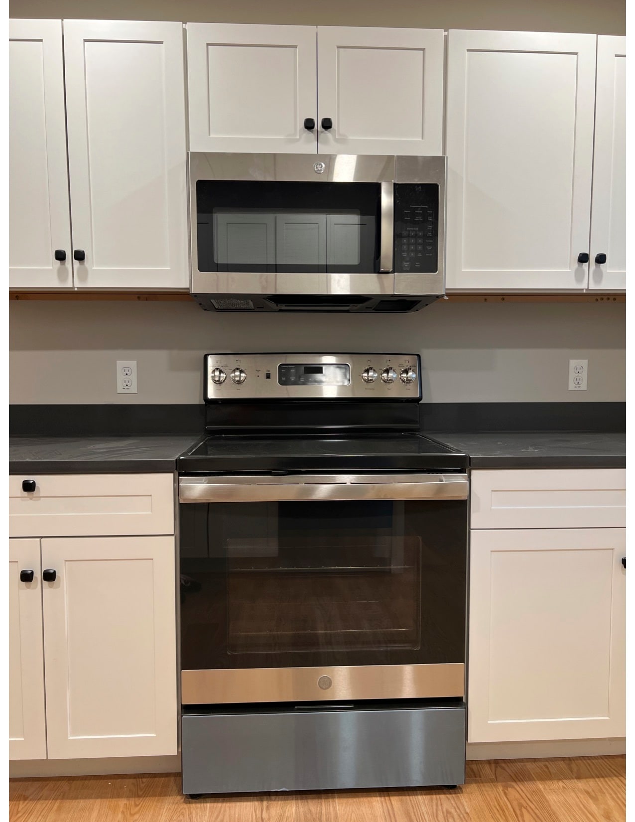 Building Photo - 180 N Winooski Ave