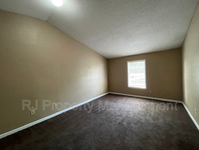 Building Photo - 3609 Mynders Ave