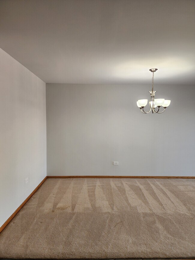 Dining Room - 675 Pearson St