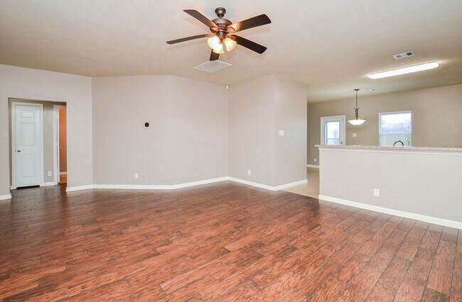 Building Photo - 10806 Woodwind Shadows Dr